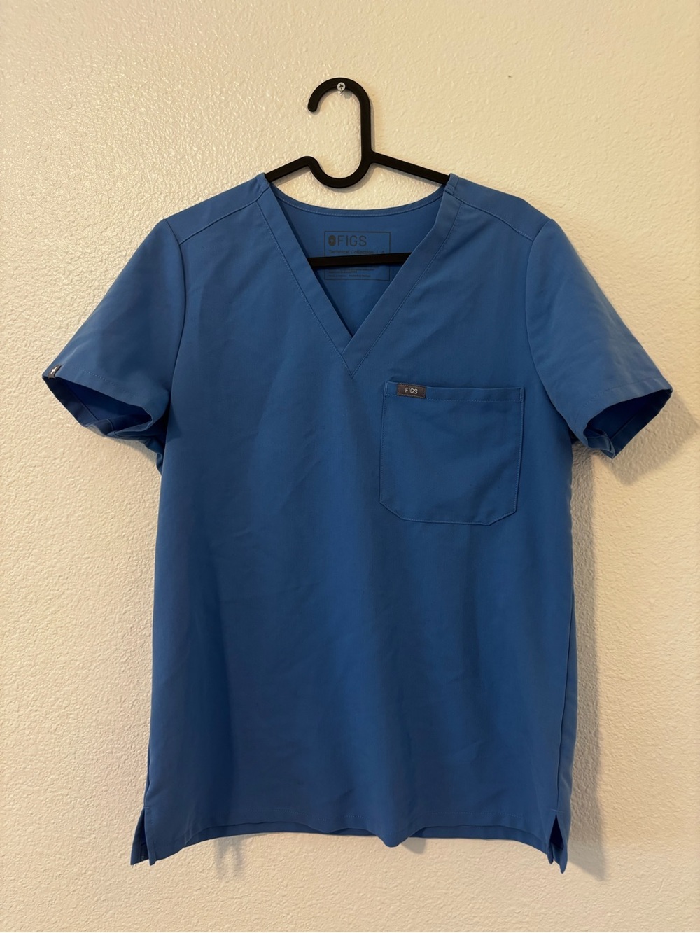 FIGS Catarina one pocket scrub top